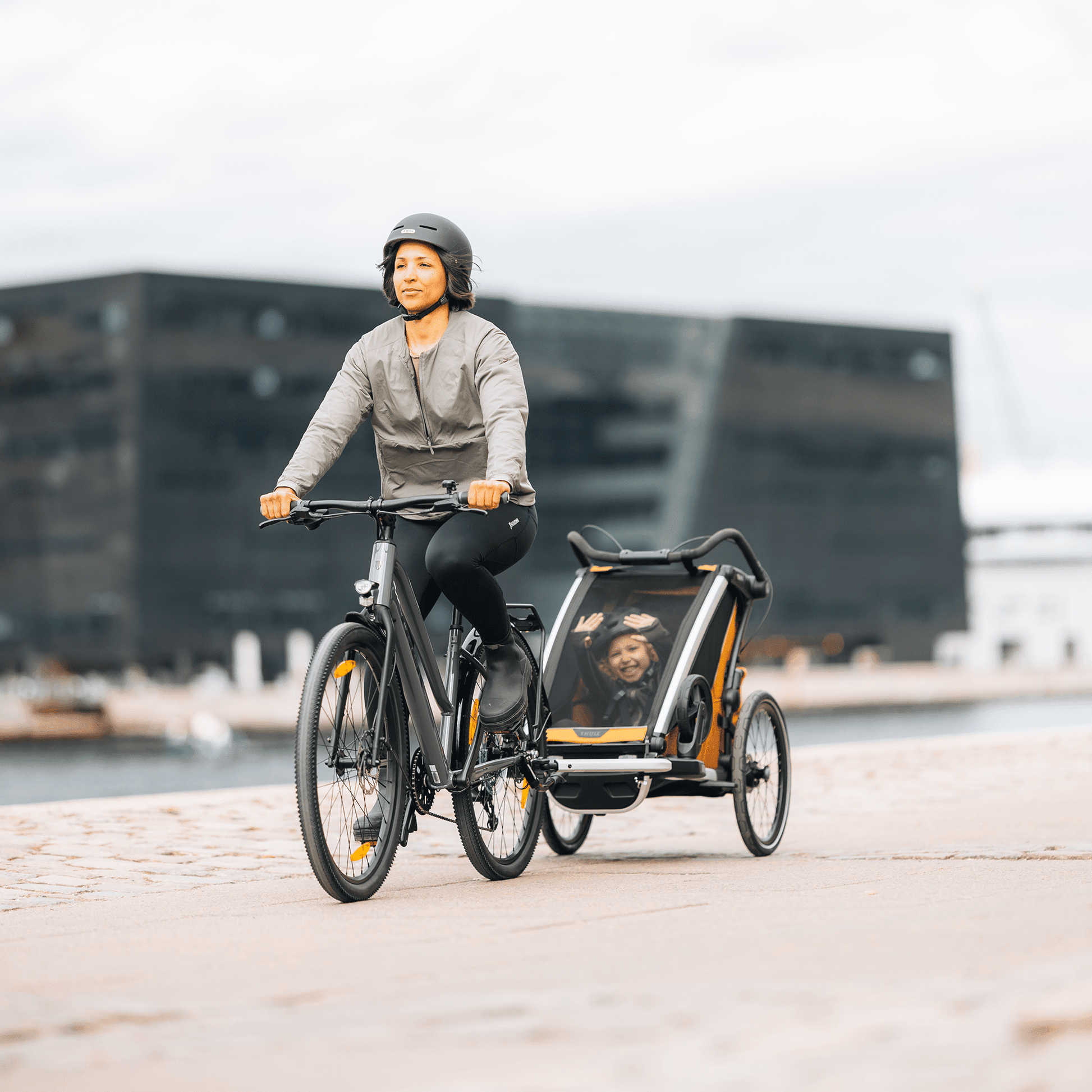 fahrradanhänger mit verstellbarer lehne Thule Chariot Sport 2 double Natur Gold