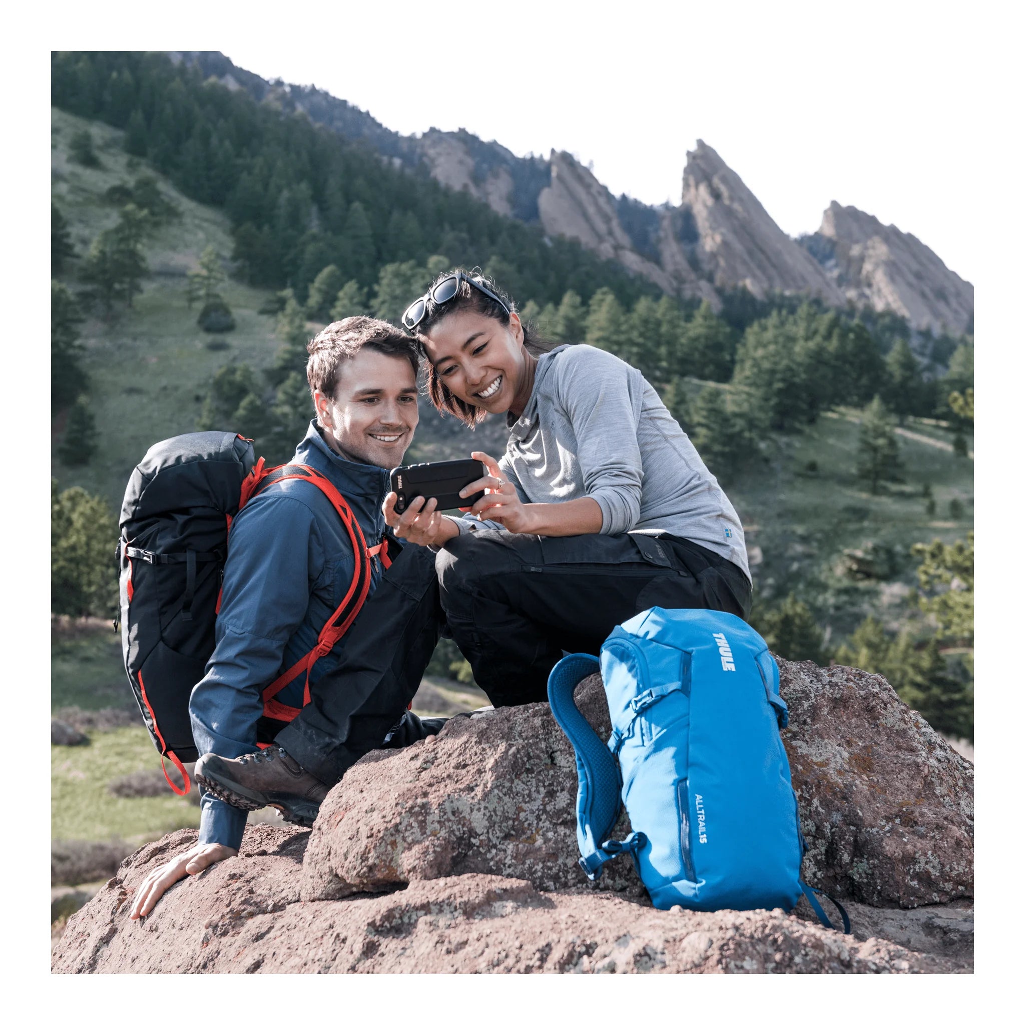 Thule Thule AllTrail 15L - Obsidian/Mykonos – 3203741 – Produktbild 15